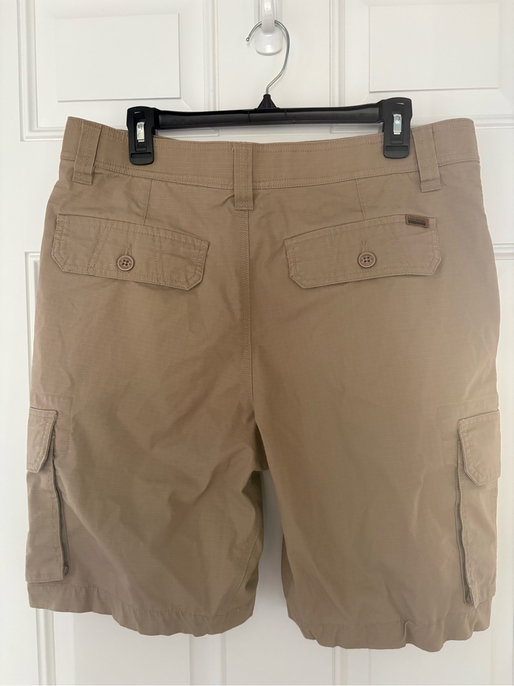 Lucky Brand Men's Tan Cargo Shorts - Picture 2 of 3